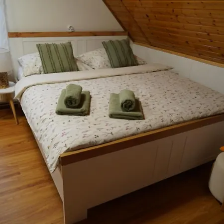 Jako U Babicky Apartamento Tisá